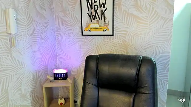 Snapshot of sexyyykloee chatting on January 28, 2025, 7:11 am sexyyykloee online show from January 28, 2025, 7:11 am