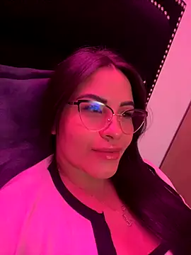 Snapshot of sexyyykloee chatting on October 29, 2025, 5:20 am sexyyykloee online show from October 29, 2025, 5:20 am