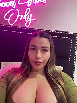 sexyyykloee online show from April 24, 2026, 4:26 am