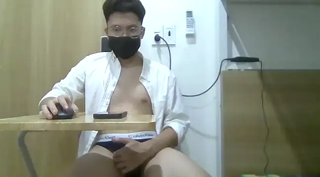 Gwencloudy online show from December 9, 2024, 1:45 pm