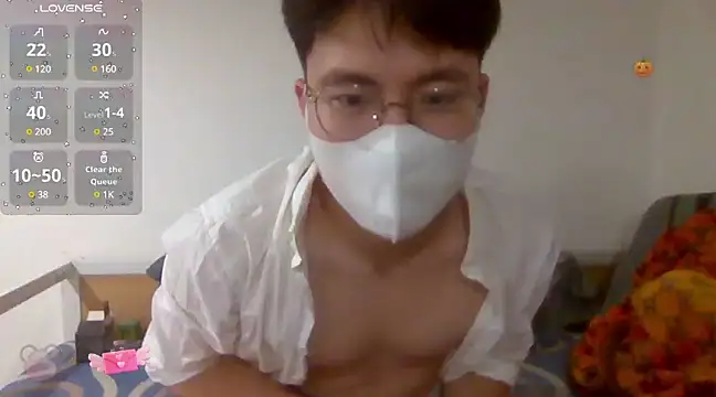 Gwencloudy online show from February 21, 2025, 1:44 pm