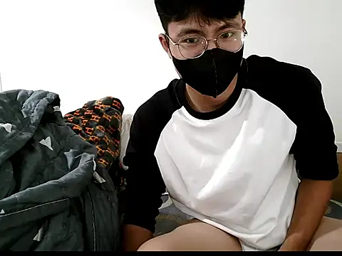 Gwencloudy online show from October 5, 2025, 9:40 am