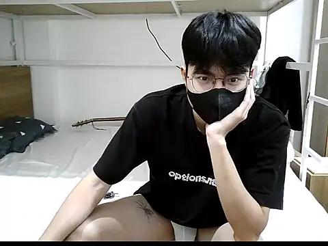 Gwencloudy online show from October 29, 2025, 3:14 pm