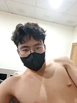 Gwencloudy online show from March 1, 2026, 4:09 pm