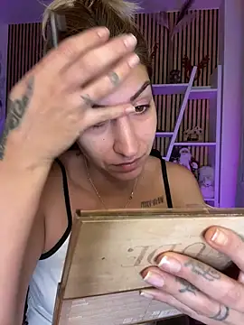 Snapshot of sofiah_ chatting on January 7, 2026, 7:22 am sofiah online show from January 7, 2026, 7:22 am