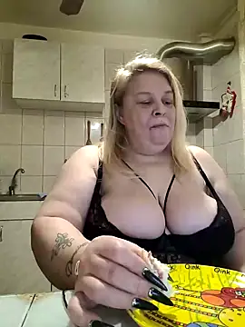 AriannaMilf online show from November 13, 2025, 8:08 pm