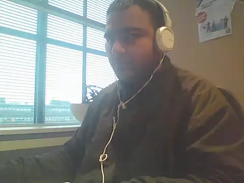 JohnBond009 online show from January 23, 2025, 3:22 pm