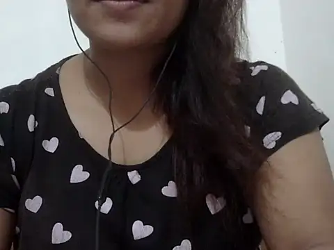 shekira99 online show from October 19, 2025, 9:15 pm