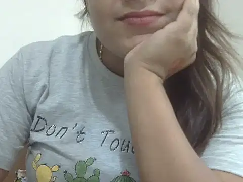 shekira99 online show from April 13, 2026, 4:07 am