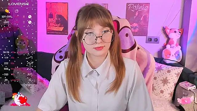 Snapshot of AliceLanley chatting on December 4, 2024, 3:10 pm AliceLanley online show from December 4, 2024, 3:10 pm