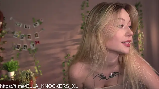 Snapshot of ella_knockers_xl chatting on February 1, 2025, 4:33 pm ella knockers xl online show from February 1, 2025, 4:33 pm