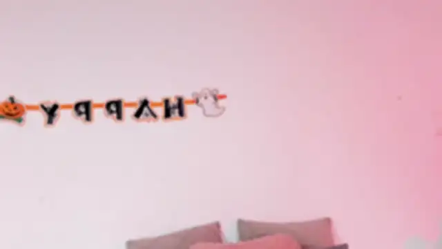 valerycolins online show from November 4, 2025, 10:25 am