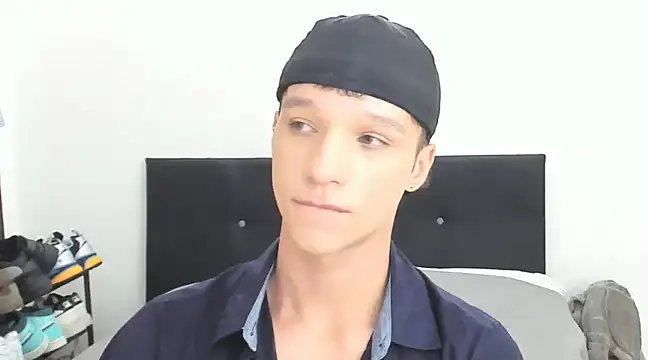 angelcortes online show from January 6, 2025, 12:02 pm