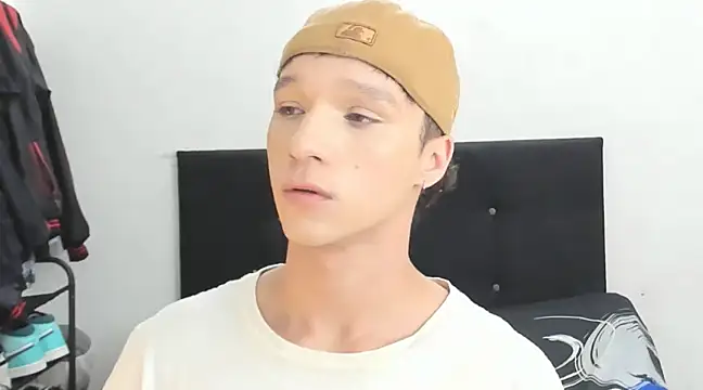 angelcortes online show from January 16, 2025, 11:04 am