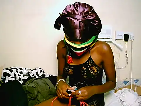 Snapshot of Sweet_nelly chatting on September 12, 2025, 12:27 pm Sweet nelly online show from September 12, 2025, 12:27 pm