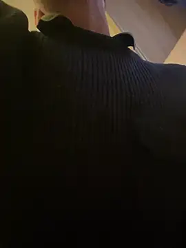 Snapshot of julian333 chatting on March 14, 2025, 6:53 am julian333 online show from March 14, 2025, 6:53 am