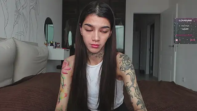 vinkitinkii online show from October 31, 2025, 7:31 am