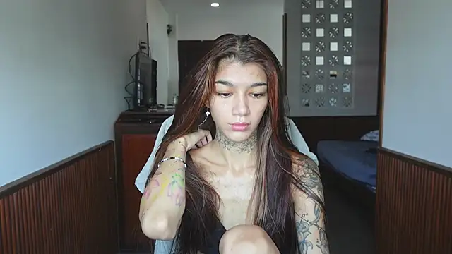 vinkitinkii online show from April 2, 2026, 3:59 am