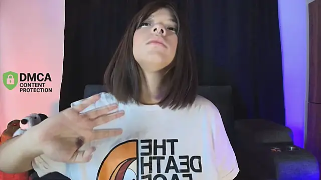 Snapshot of yungelitamor_ chatting on February 6, 2026, 5:01 am yungelitamor online show from February 6, 2026, 5:01 am