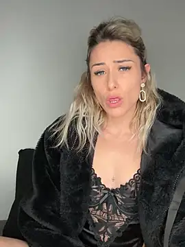 petrouchkaaa  online show from January 10, 2025, 9:31 pm