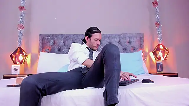 Snapshot of jeanpiere_ chatting on December 19, 2024, 4:02 am jeanpiere  online show from December 19, 2024, 4:02 am