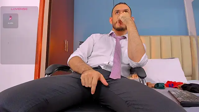 Snapshot of jeanpiere_ chatting on February 2, 2025, 12:57 pm jeanpiere  online show from February 2, 2025, 12:57 pm