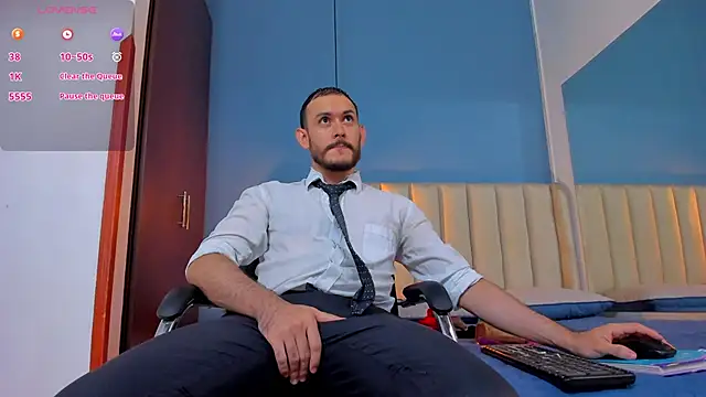 Snapshot of jeanpiere_ chatting on February 12, 2025, 4:01 am jeanpiere  online show from February 12, 2025, 4:01 am