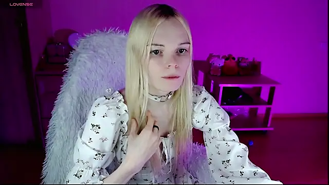 Emily Nyaffee online show from December 15, 2024, 10:47 pm