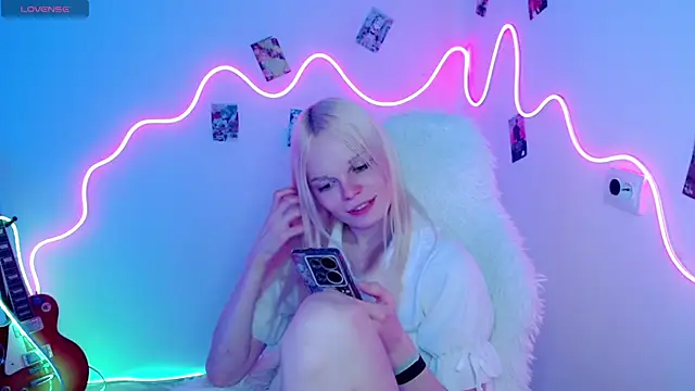 Emily Nyaffee online show from October 19, 2025, 5:13 pm