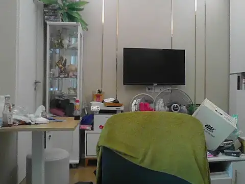 asianBtm11 online show from September 13, 2025, 5:40 am