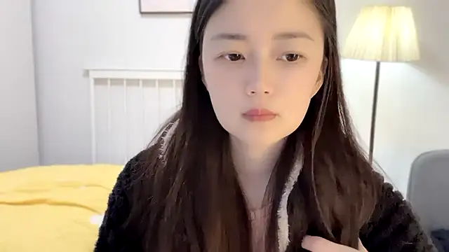 A-xena online show from February 25, 2025, 2:25 am