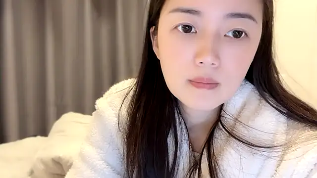 A-xena online show from March 16, 2025, 2:32 am