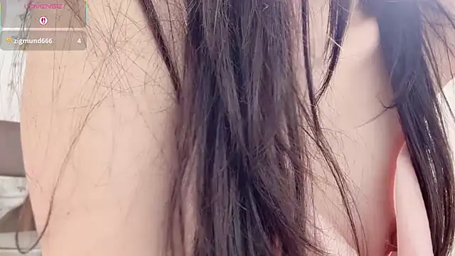 A-xena online show from September 14, 2025, 3:05 am