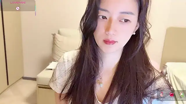 A-xena online show from September 23, 2025, 2:03 am