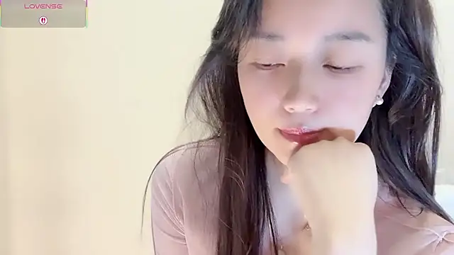 A-xena online show from December 19, 2025, 3:02 am