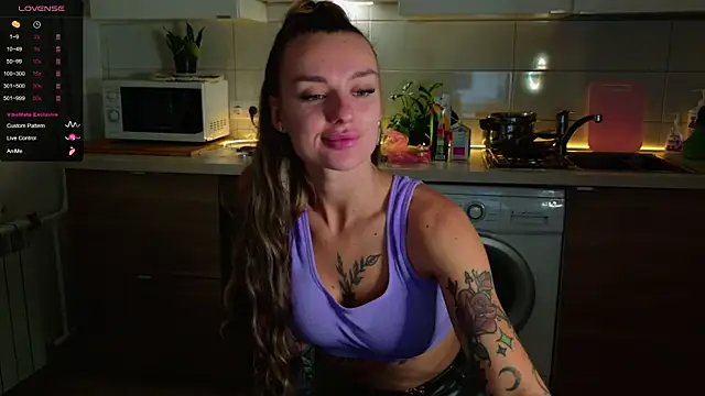 MissLovex online show from October 27, 2025, 3:43 am