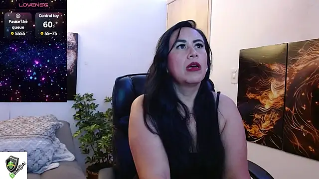 Snapshot of amalia_brunette chatting on March 8, 2025, 10:56 pm amalia brunette online show from March 8, 2025, 10:56 pm