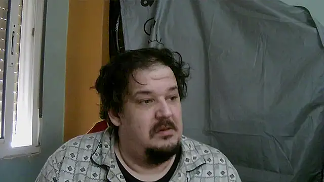 porkorossy online show from November 30, 2025, 9:46 am