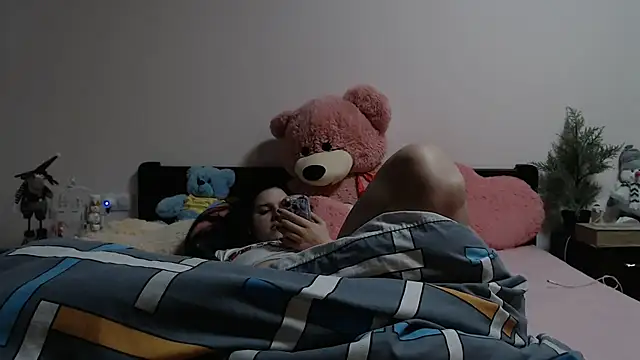 Snapshot of Annatrybebetter chatting on March 20, 2025, 3:23 am Annatrybebetter online show from March 20, 2025, 3:23 am