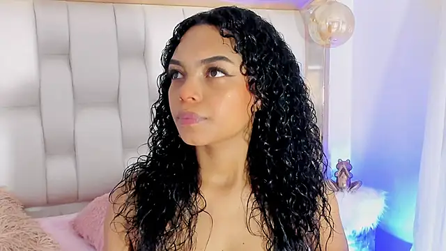 BeckyRusso online show from March 12, 2025, 12:47 pm