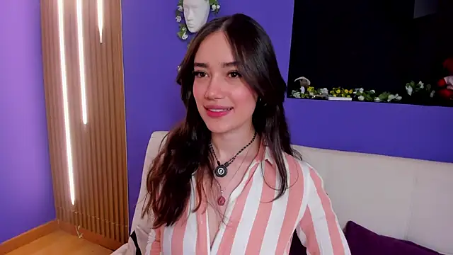 Kate Amaretto  online show from September 18, 2025, 9:28 pm