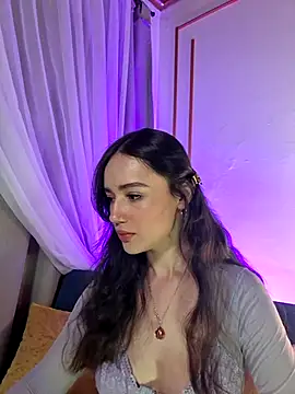 Kate Amaretto  online show from February 6, 2026, 9:07 pm