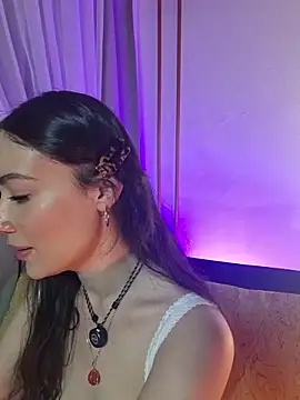 Kate Amaretto  online show from February 9, 2026, 8:35 pm