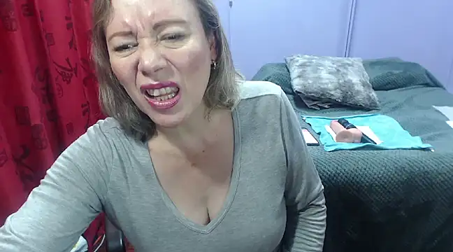 Snapshot of BRENDA_SEXY69 chatting on March 19, 2025, 8:54 pm BRENDA SEXY69 online show from March 19, 2025, 8:54 pm