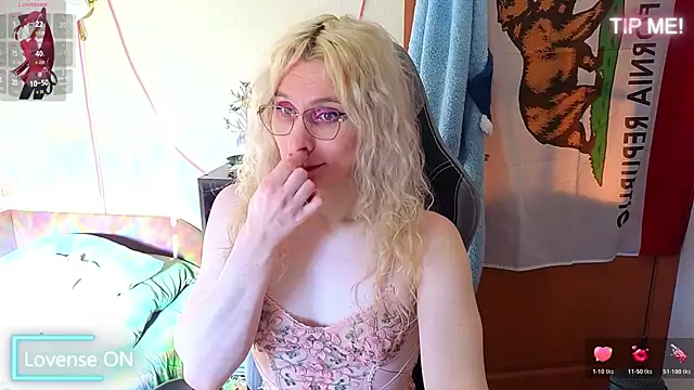 Lori Myaf online show from April 9, 2026, 1:49 pm