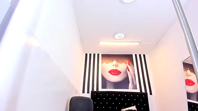 Shanelle   online show from September 19, 2025, 1:56 pm