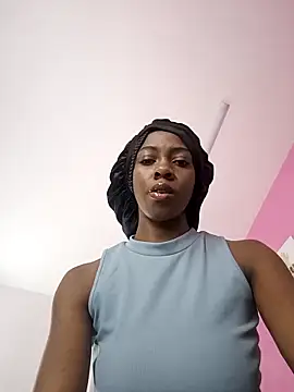 Shanelle   online show from November 13, 2025, 2:05 pm