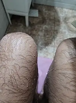 Snapshot of surfer_fun29 chatting on December 10, 2024, 3:30 am surfer fun29 online show from December 10, 2024, 3:30 am