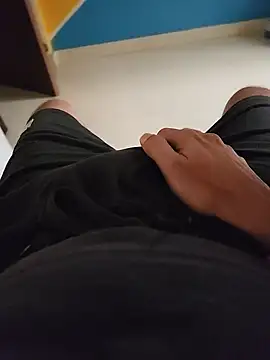 Snapshot of surfer_fun29 chatting on December 14, 2024, 11:07 am surfer fun29 online show from December 14, 2024, 11:07 am