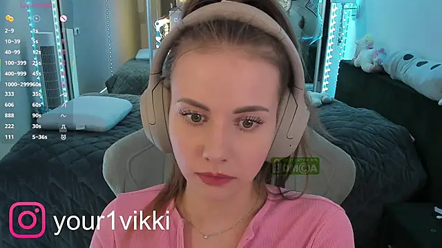 Snapshot of Vikki_Cheese chatting on February 22, 2025, 10:31 pm Vikki Cheese online show from February 22, 2025, 10:31 pm